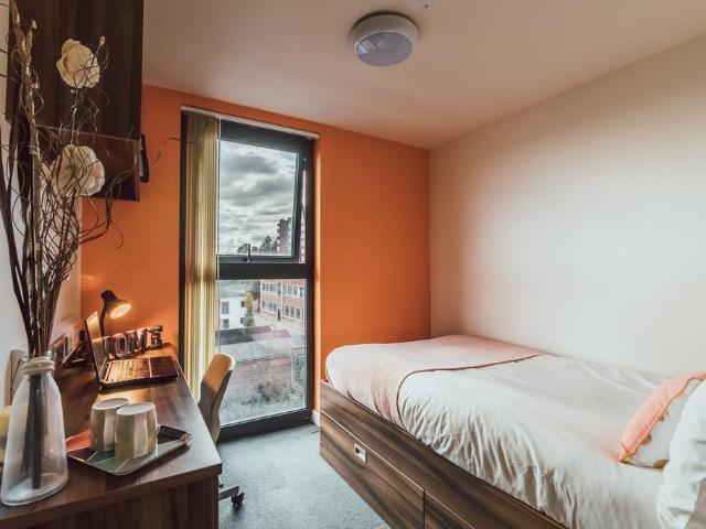 Standard Plus En Suite at Lomax. 1 bed private hall to rent £477 pcm £110 pw
