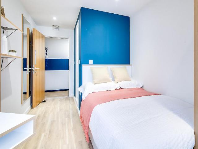 Standard Plus Studio at New Orient. Studio to rent £1,928 pcm £445 pw
