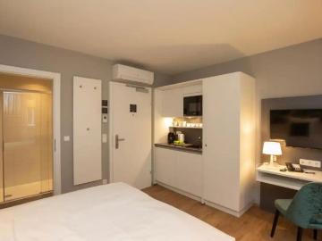 Standard Single Room, Vienna Amsterdam Apartments for Rent