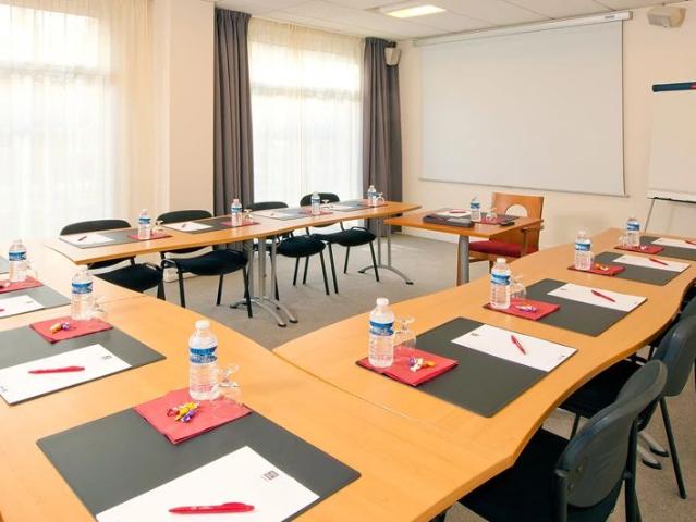 Standard Studio Tranquil and Comfortable Stay in Courbevoie Grande Arche