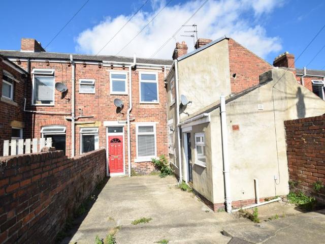 Standerton Terrace, Stanley, DH9 2 bed flat to rent £525 pcm £121 pw