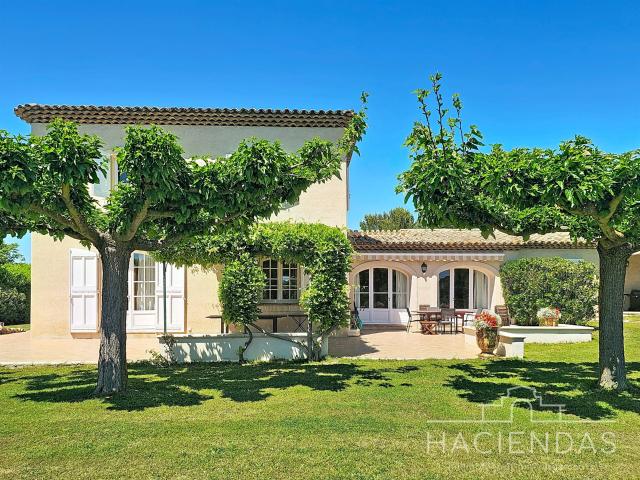 Standing et confort au cœur du Pays d'Aix en Provence 360m² Aix en Provence