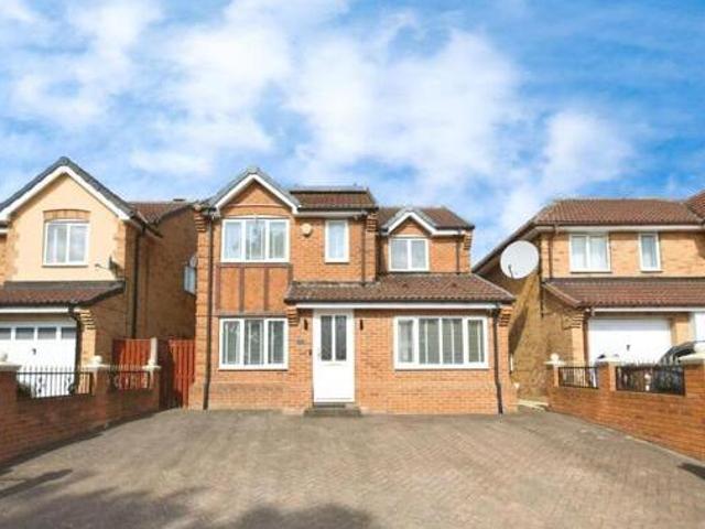 Standish Gardens, Shirecliffe, 3 Bedroom Detached