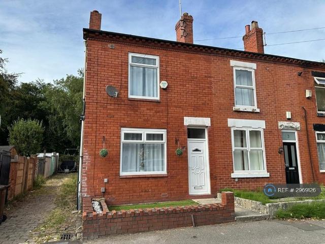 Standish St, Manchester, M29 3 bed end of terrace house to rent £950 pcm £219 pw