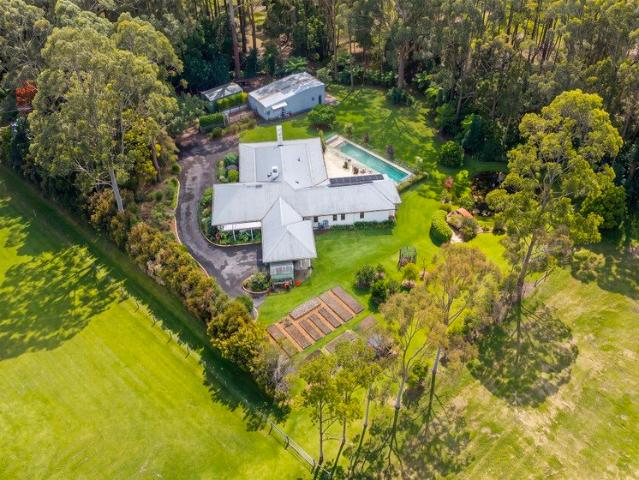 STANFOX Refined Country Living