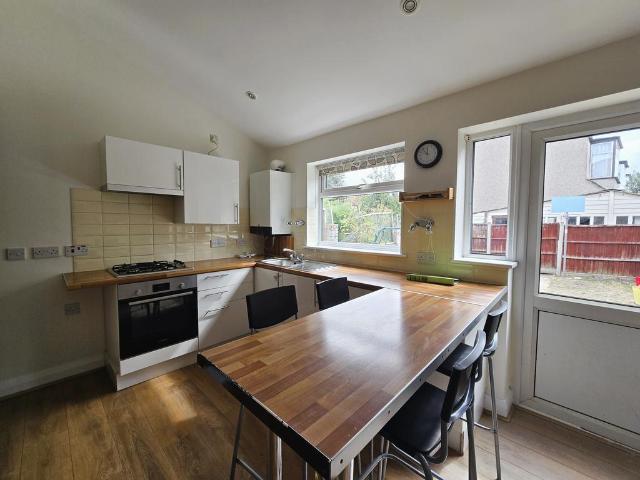 Stanford Way, London SW16 4 bed terraced house to rent £2,200 pcm £508 pw
