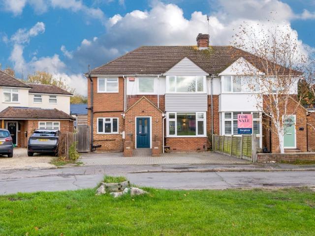 Stanhope Close, Wendover, Aylesbury HP22, 4 bed semi detached house to rent, £2,600 pcm | PrimeLocation