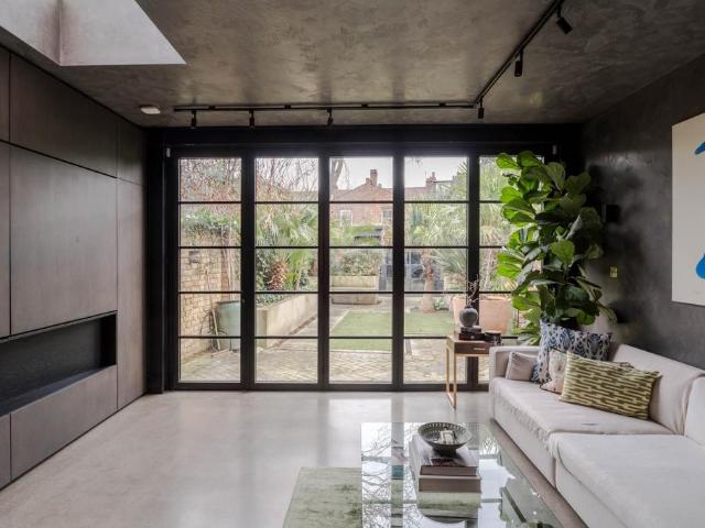 Stanhope Gardens, Haringay, London, N4 3 bed semi detached house to rent £6,100 pcm £1,408 pw