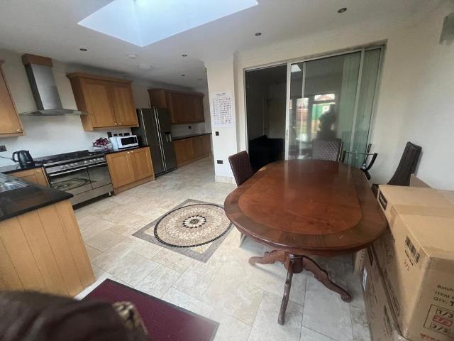 Stanhope Grove, Beckenham BR3 6 bed house to rent £6,000 pcm £1,385 pw