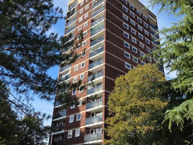 Stanhope House, Lichfield Street, Tamworth B79, 2 bed flat to rent, £825 pcm | PrimeLocation