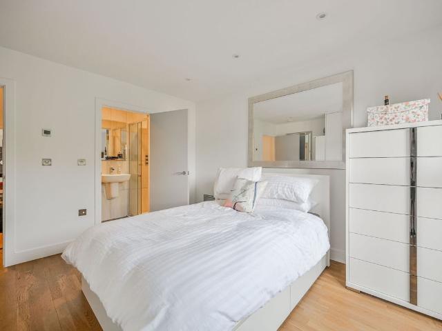 Stanhope Road N6, Highgate, London, 2 bed flat to rent, £6,600 pcm | PrimeLocation