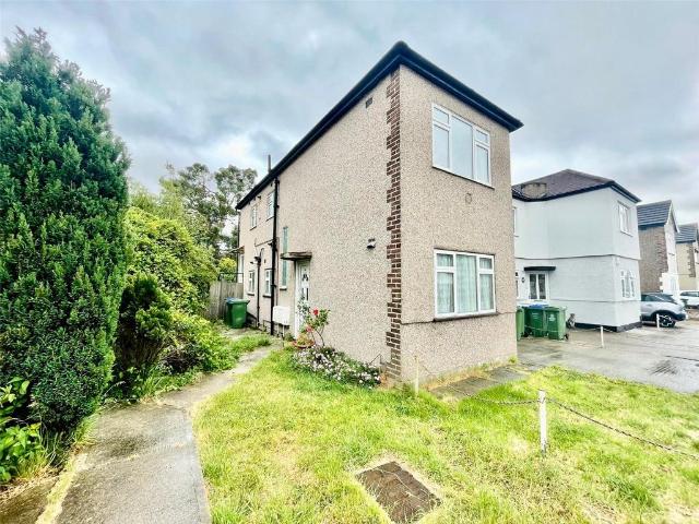 Stanhope Road, Bexleyheath, Kent, DA7 2 bed maisonette to rent £1,600 pcm £369 pw