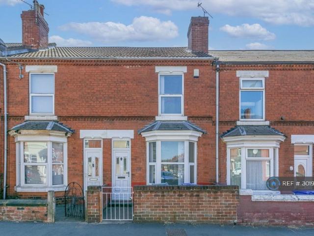 Stanhope Road, Doncaster, DN1 3 bed terraced house to rent £850 pcm £196 pw