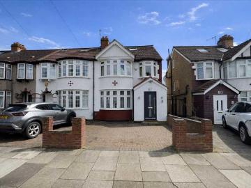 Stanley Avenue, Greenford 4 bed house to rent £3,500 pcm £808 pw