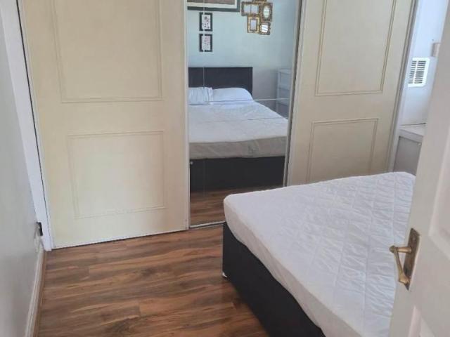 Stanley Avenue, London, RM8 1 bed in a house share to rent £750 pcm £173 pw