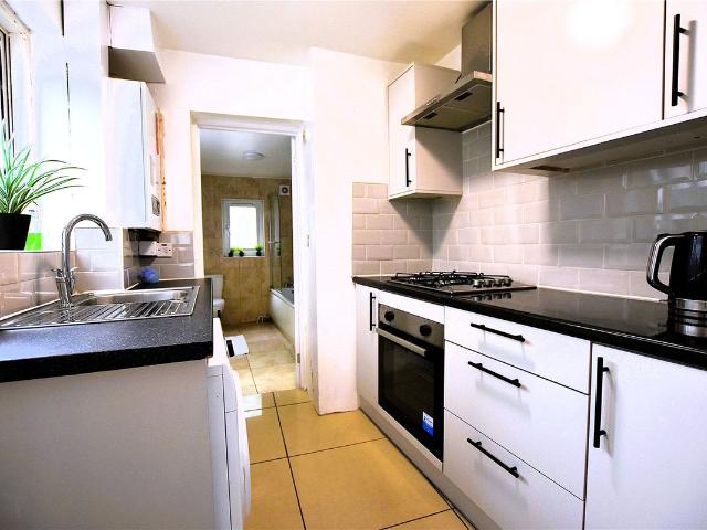Stanley Grove, Croydon CR0, 3 bed end terrace house to rent, £2,000 pcm | PrimeLocation