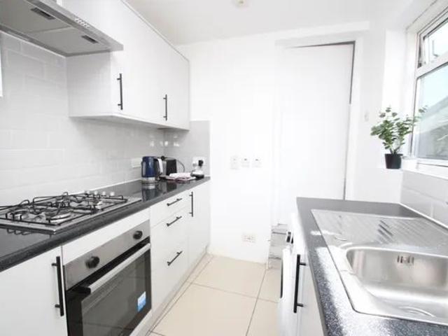 Stanley Grove, Croydon CR0 3QW, Property for rent