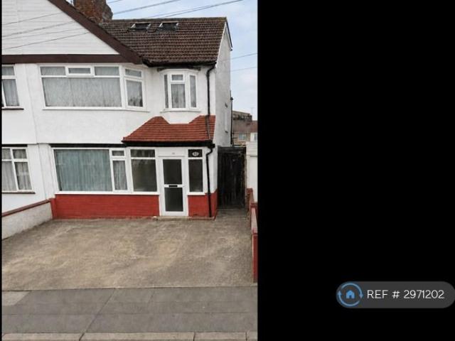 Stanley Park Drive, Wembley, HA0 4 bed semi detached house to rent £2,800 pcm £646 pw