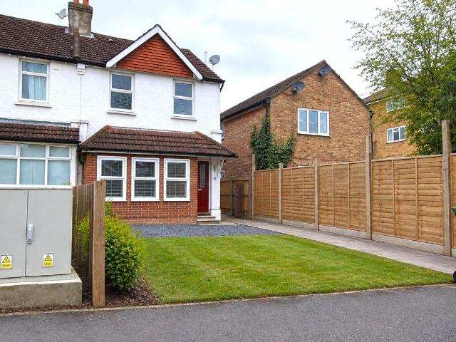 Stanley Road, Carshalton SM5, 1 bed flat to rent, £1,350 pcm | PrimeLocation