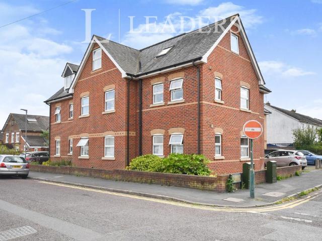 Stanley Road, Bournemouth, BH1 1 bed flat to rent £925 pcm £213 pw