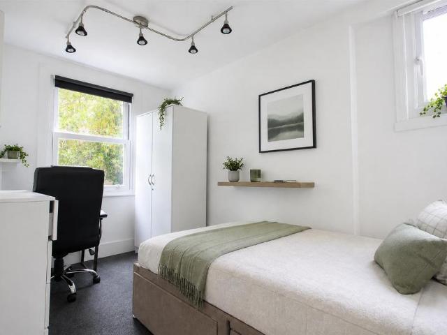 Stanley Road, Brighton 1 bed in a house share to rent £650 pcm £150 pw