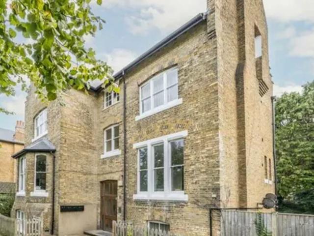 Stanley Road, London, TW11 8UA, United Kingdom | 3 bed apartment for rent #139543547 | Rentberry