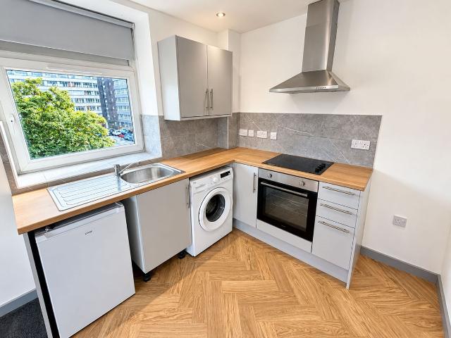 Stanley Road, Linacre House Stanley Road L20, 1 bed flat to rent, £600 pcm | PrimeLocation
