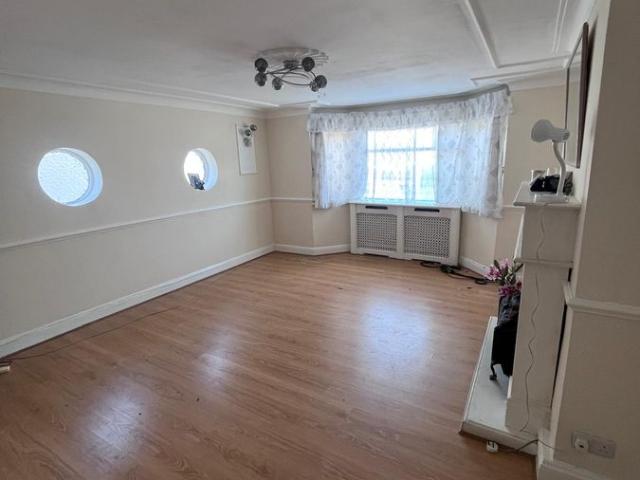 Stanley Road North, Rainham RM13, 3 bed semi detached house to rent, £2,500 pcm | PrimeLocation