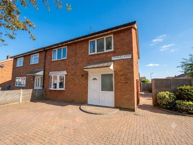 Stanley Road, Stevenage SG2, 4 bed terraced house to rent, £1,995 pcm | PrimeLocation