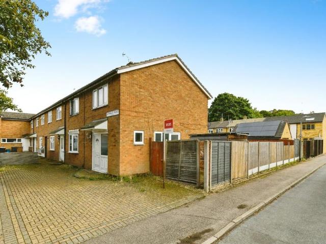 Stanley Road, STEVENAGE, SG2 4 bed house to rent £1,950 pcm £450 pw