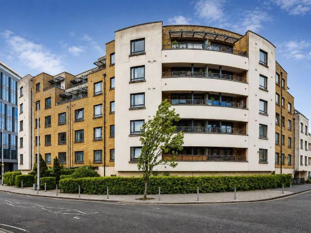 Stanley Road, Woking, Surrey GU21, 2 bed flat to rent, £1,650 pcm | PrimeLocation