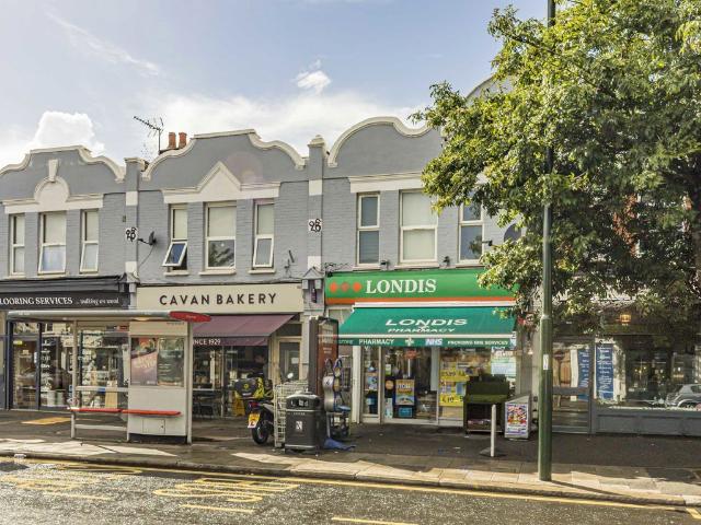 Stanley Road, Teddington TW11, 2 bed flat to rent, £1,995 pcm | PrimeLocation