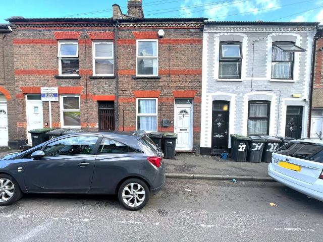 Stanley Street, Luton LU1, 4 bed terraced house to rent, £1,600 pcm | PrimeLocation