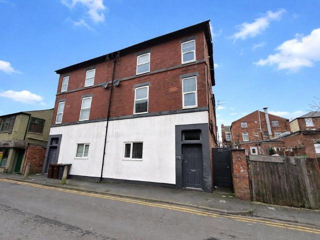 Stanley Street, Southport. 2 bed apartment to rent £950 pcm £219 pw