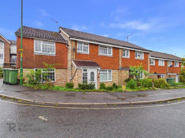 Stanley Walk, Horsham 5 bed house to rent £2,750 pcm £635 pw