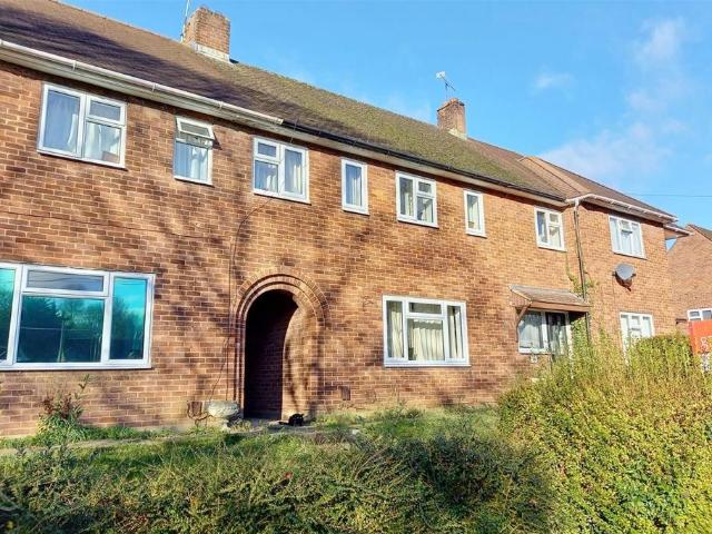 Stanmore 5 bed semi detached house to rent £1,900 pcm £438 pw