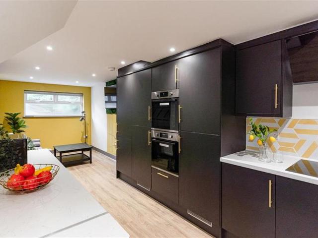 Stanmore 1 bed end of terrace house to rent £750 pcm £173 pw