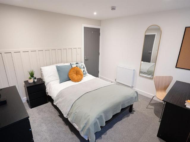 Stanmore 1 bed end of terrace house to rent £950 pcm £219 pw