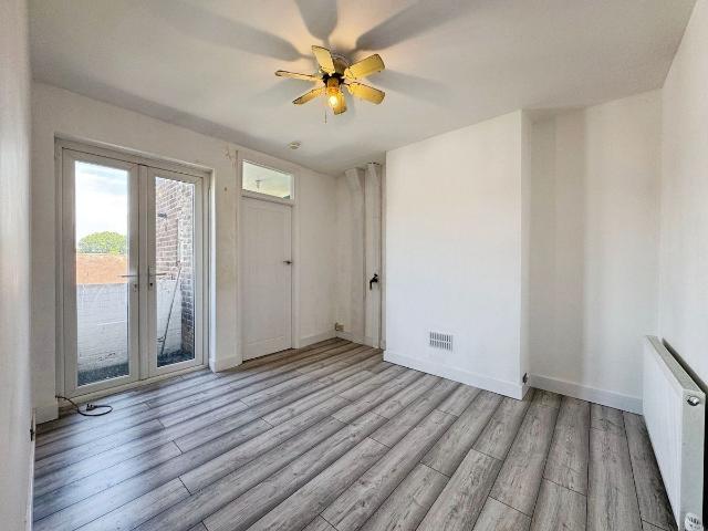 Stanmore HA7, 2 bed flat to rent, £1,750 pcm | PrimeLocation