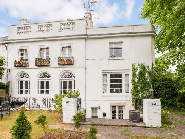 Stanmore Hill, Stanmore HA7, 1 bed flat to rent, £1,550 pcm | PrimeLocation