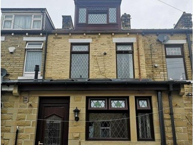 Stanmore Place, Bradford BD7, 4 bed terraced house to rent, £950 pcm | PrimeLocation