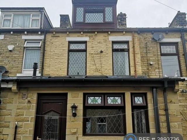 Stanmore Place, Bradford, BD7 4 bed terraced house to rent £950 pcm £219 pw
