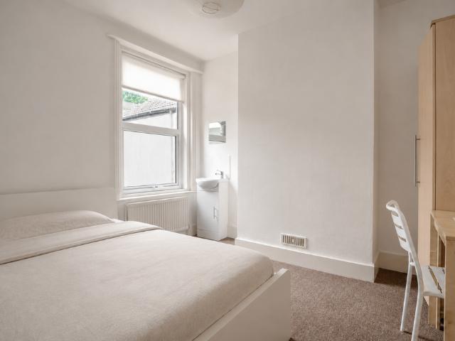 Stanmer Villas, BN1 6 bed house to rent £2,990 pcm £690 pw