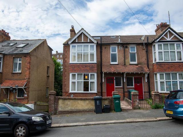 Stanmer Villas, Brighton BN1 7 bed house to rent £585 pcm £135 pw