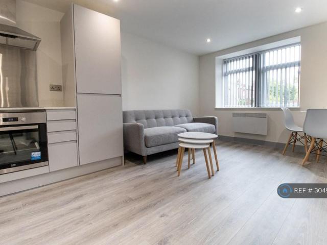 Stanningley Road, Pudsey, LS28 1 bed flat to rent £775 pcm £179 pw