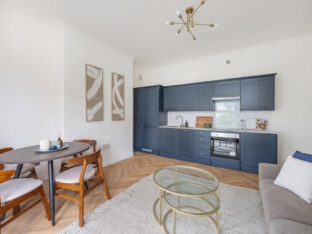 Stanstead Road, London SE6 2 bed flat to rent £2,000 pcm £462 pw