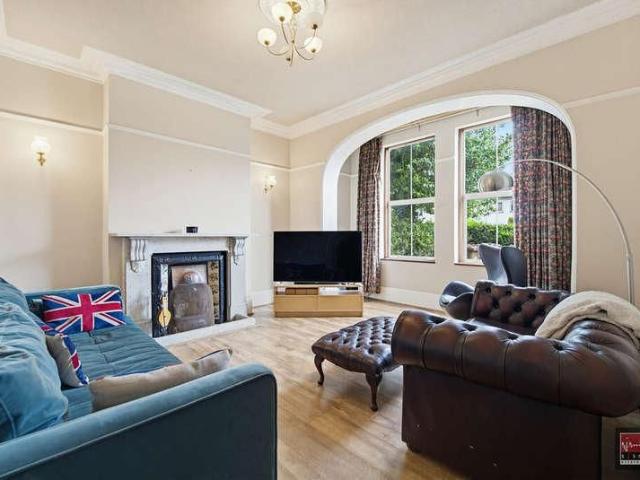 Stanwell Road, Ashford, TW15