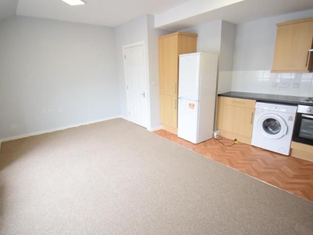 Stanton Ct, Church Street, Enfield EN2, 3 bed flat to rent, £1,550 pcm | PrimeLocation