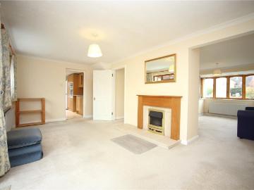 Stantons Drive, Swindon Village. 4 bed detached house to rent £1,995 pcm £460 pw