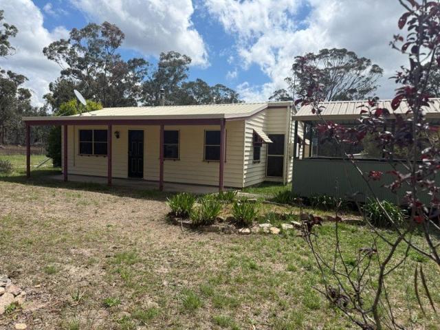 Stanthorpe ideal first home or weekender
